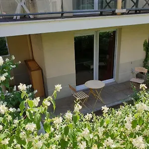 62 M2 Rez De Jardin, Terrasse , 6 Lits Et Parking Annecy
